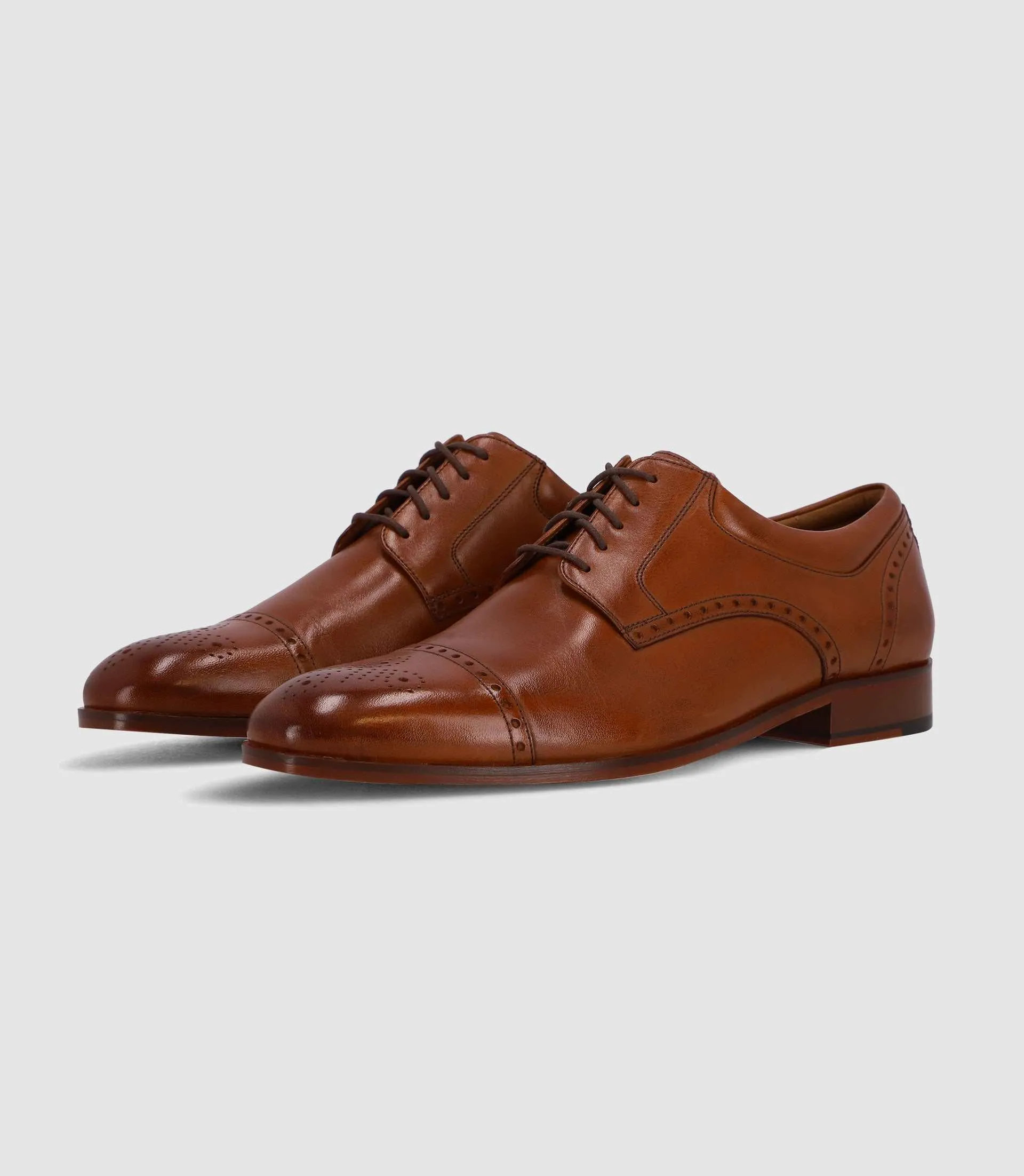 Chaussures derby en cuir marron