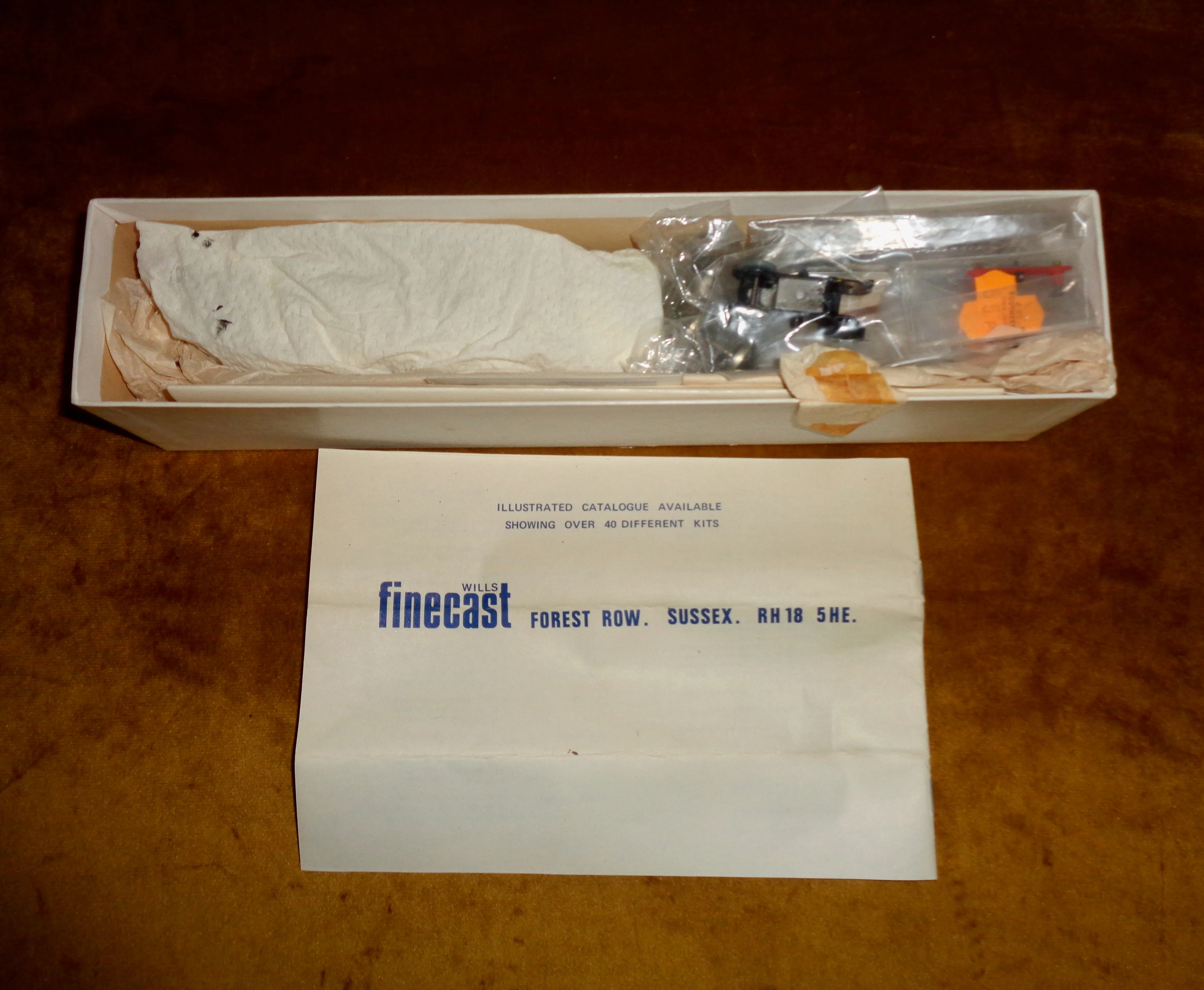 F137 Wills Finecast OO-Gauge Model Kit Southern SR Schools Class Loco & tender