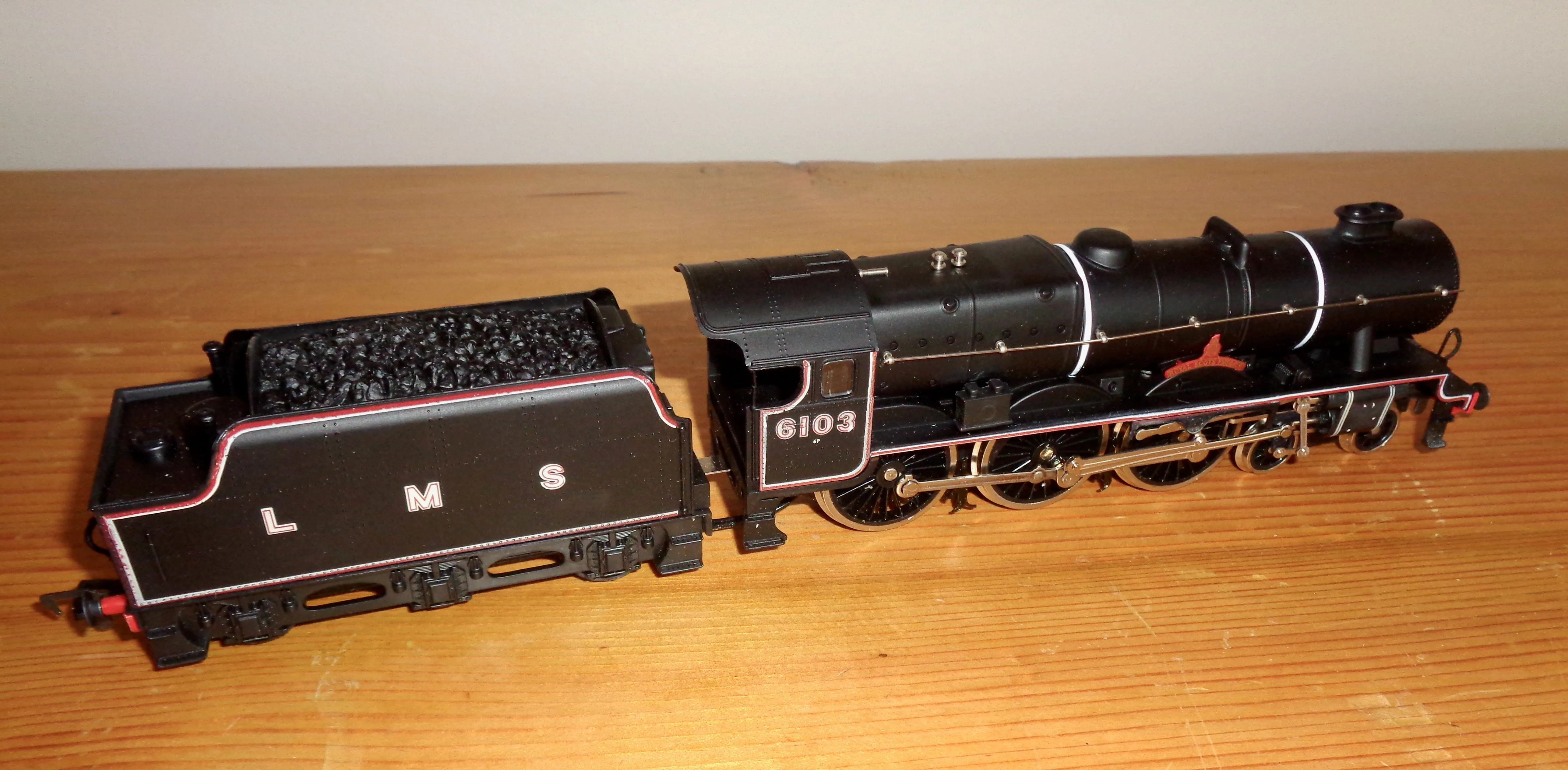 OO Gauge Airfix 54120-0 Royal Scots Fusilier LMS Livery 4-6-0 Locomotive Engine And Tender in Original Box